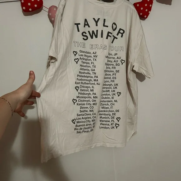 Taylor Swift The Eras Tour Cream Tee - Picture 3 of 3